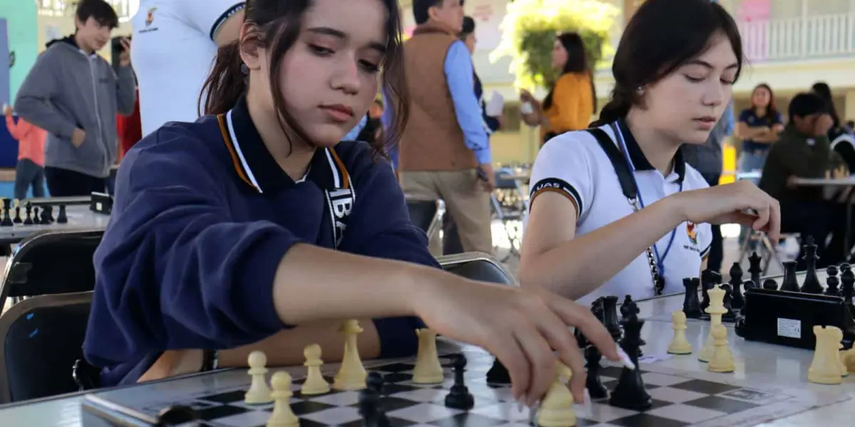 Universidad Autónoma de Sinaloa inaugura el 3er Torneo Estatal de Ajedrez con más de 90 participantes.