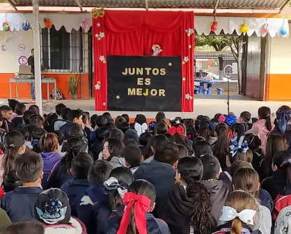 Alan descubre su voz en el III Festival Estudiantil de Teatro de Navolato