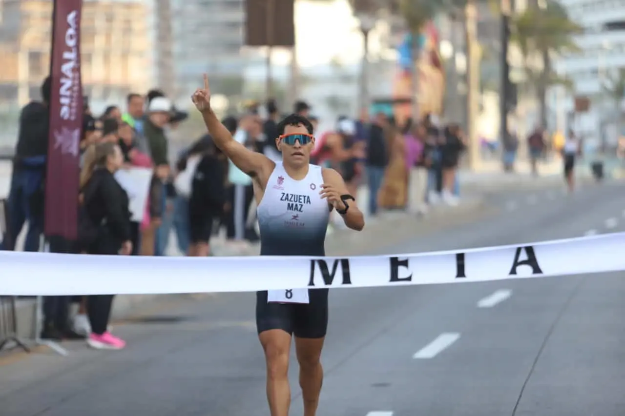 José Luis Zazueta se corona nuevamente como el mejor en Triatlón, destacando en la fase estatal rumbo a los Nacionales CONADE 2025. Foto: ISDE