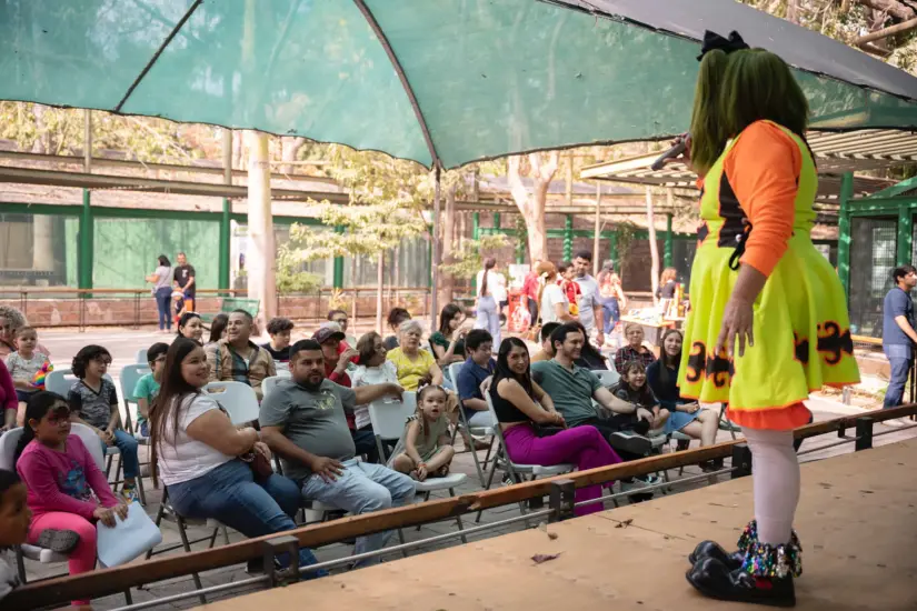 Convivencia familiar y entretenimiento en el Zoológico 