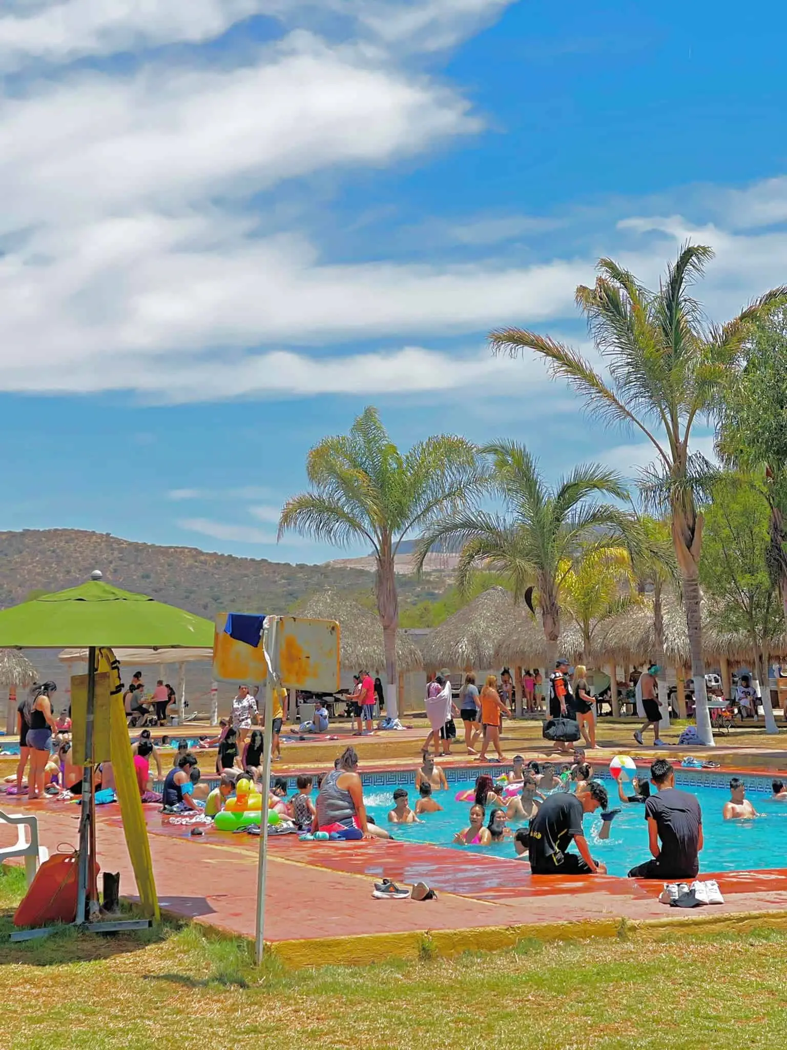 Albercas de aguas termales Foto: Balneario 5ta estación 