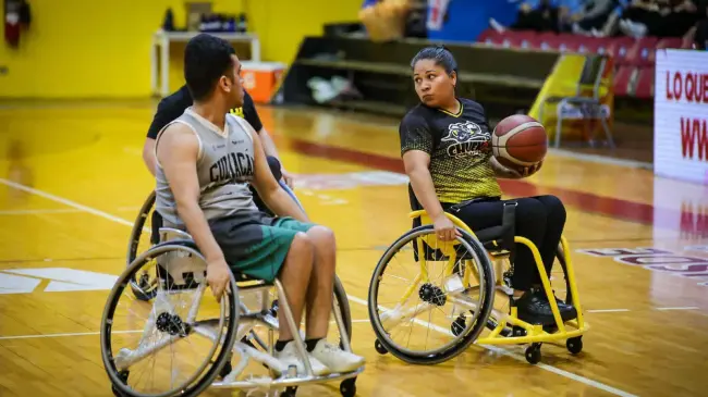 Equipos de básquetbol sobre sillas de ruedas destacan en Sinaloa. Foto: DIF Sinaloa