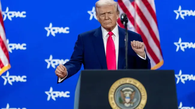 El presidente estadounidense Donald Trump ha generado la inconformidad de agencias de seguridad ante las amenazas de recortes masivos. / Imagen: Casa blanca