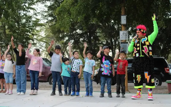 ¡Divertido, juguetón, travieso! El payasito Tetulín llena de risas y alegría el Parque Culiacán 87