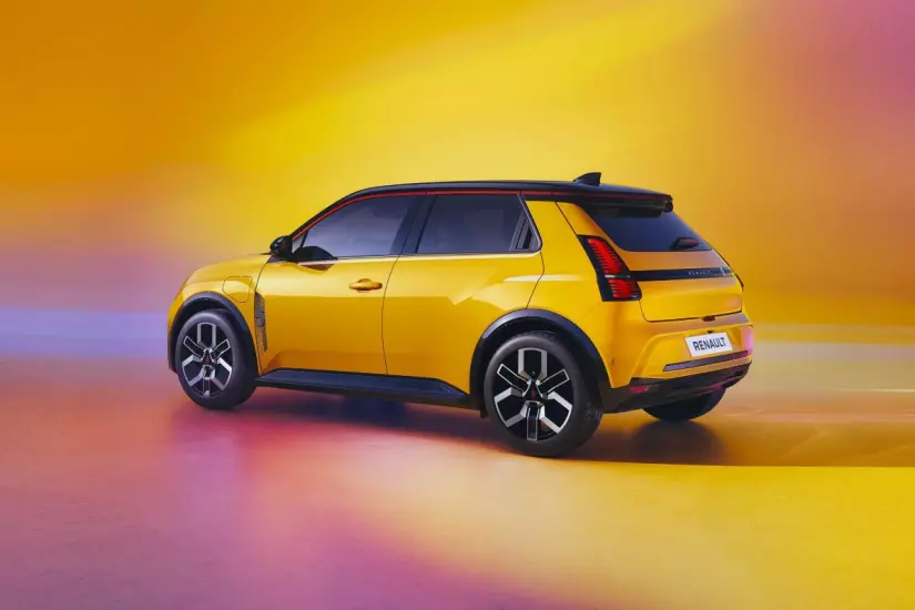 Renault 5 E-Tech 2025: El regreso de un clásico como auto eléctrico