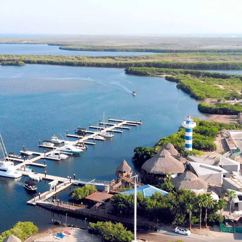 Marina Isla Cortés, Altata, Sinaloa. Foto. 