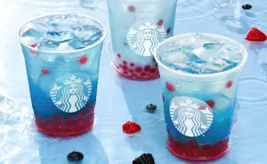 Starbucks lanza bebida exclusiva por tiempo limitado: la Berry Pearls Refreshers