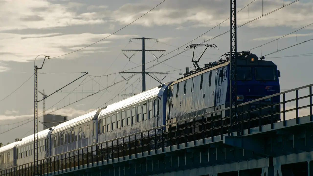 La construcción del tren de pasajeros estará a cargo de la Sedena.