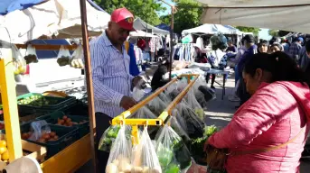 Antonio Rodríguez, con venta de verduras a bajo precio alimenta a Villa Juárez