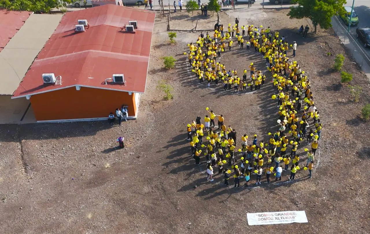 Con diversas actividades, los niños de la Primaria Estatal Alturas del Sur en Culiacán, celebraron su noveno aniversario.