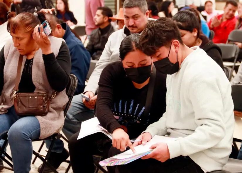 Registro para la Beca Educativa de Preparatoria en el municipio de León. Foto: Cortesía