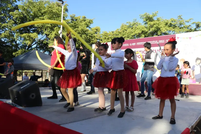 ?Diversión familiar en el festejo de la colonia Amistad