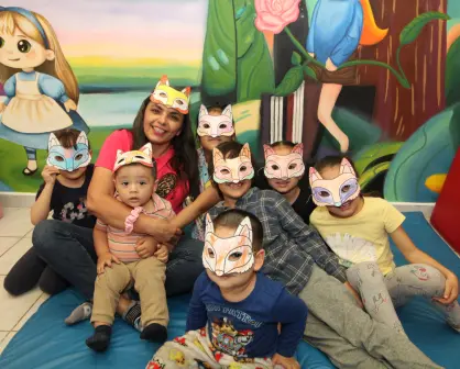 "¡Es un zorro!" sorprende a niños en el taller de lectura gratuito en Culiacán