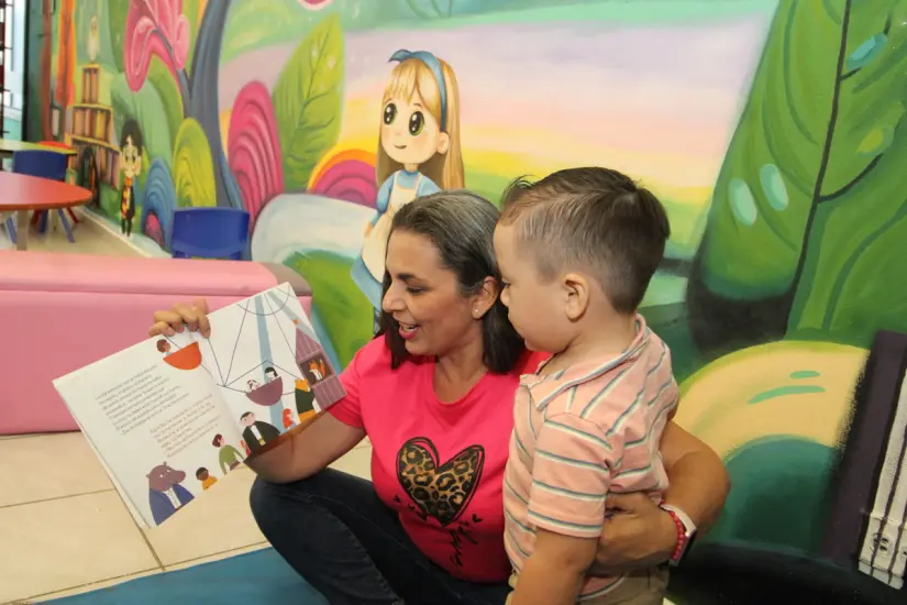 Libros y diversión: Un taller infantil gratuito para despertar la imaginación en la Biblioteca Rosa María Peraza que se ubica en el Centro Cívico Constitución. Foto: IMCC