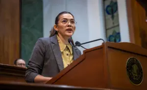 El nombre de María del Rosario Espinoza brilla en el Muro de Honor del Congreso de Sinaloa