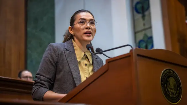 ¡Honor a quien honor merece! La multimedallista olímpica María del Rosario Espinoza recibió un merecido homenaje en el Congreso de Sinaloa.