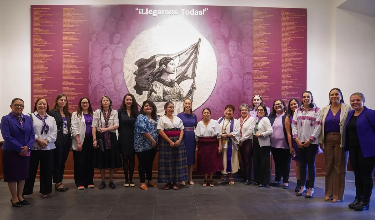 Claudia Sheinbaum y el 8M Apertura de la Sala Mujeres en la Historia.