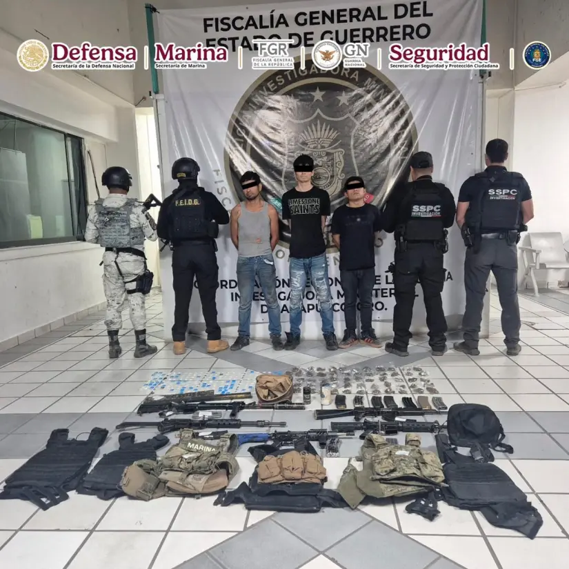 Autoridades ejecutan cateo en Acapulco y detienen a tres personas vinculadas a una célula delictiva