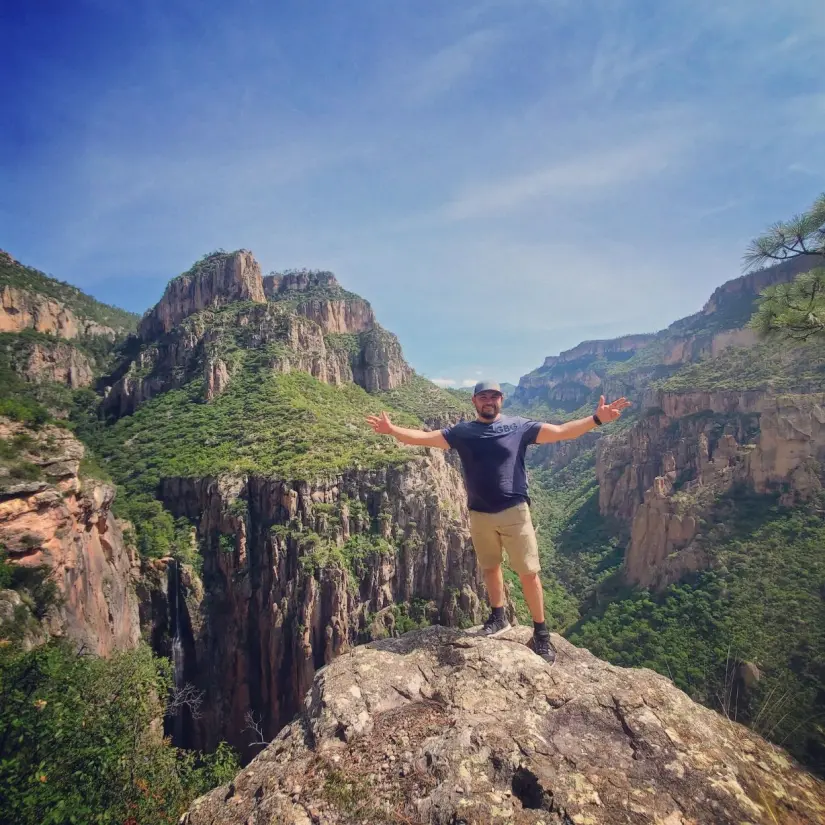 Mirador del Cañón del Jaguar. Foto: Guachochi Adventures