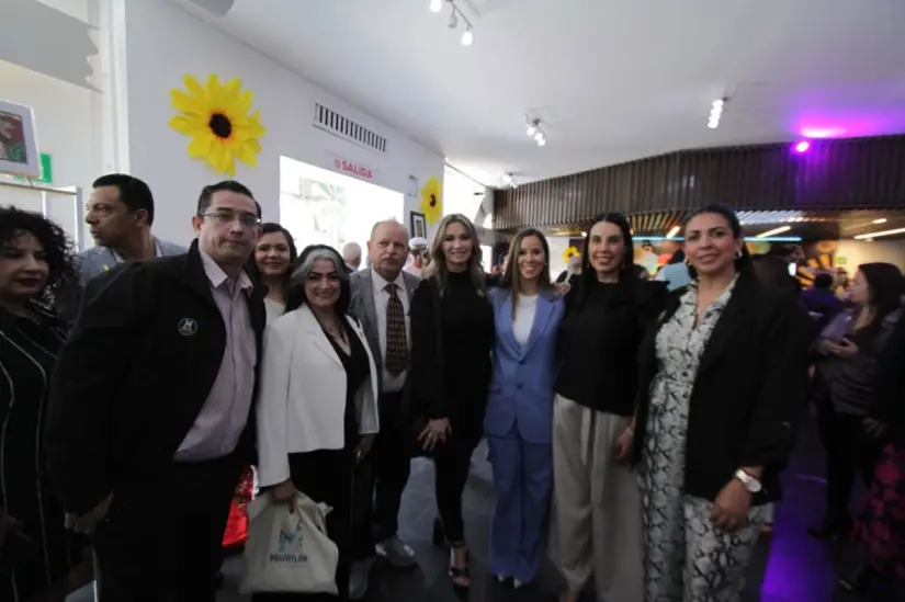 Personalidades que aistieron a la exhibición de los estados participantes. Foto: Cortesía.