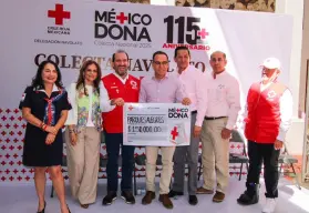 Parques Alegres entrega donativo a Cruz Roja Navolato en el arranque de la colecta anual