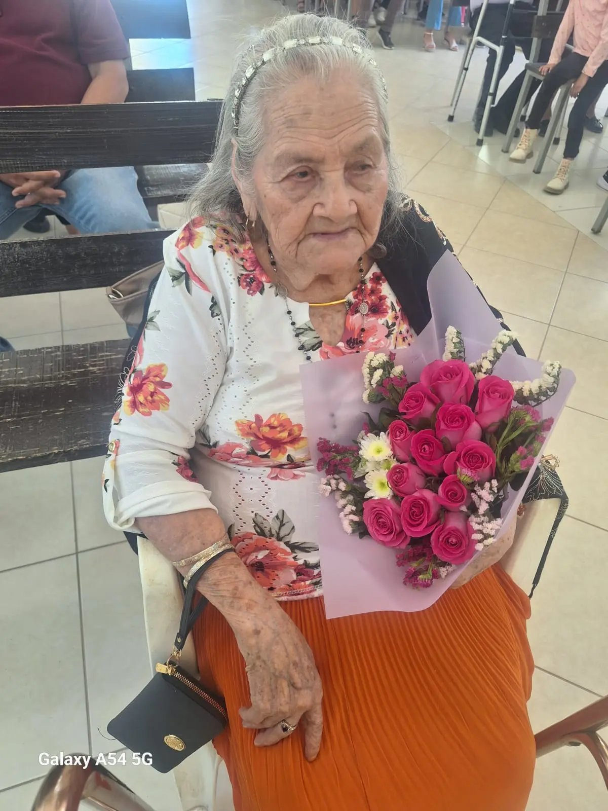 Agradecida por llegar a los 102 años de vida Josefina García consagra su fe