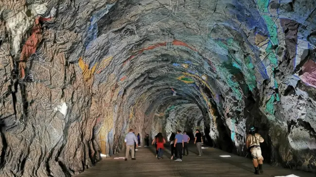 La obra monumental se encuentra en el interior de una cueva en la presa Huites. Foto: Cortesía