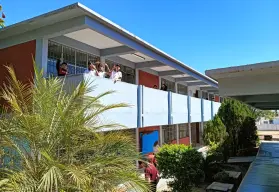 Secundaria Técnica No. 90: Un pilar educativo en Santa Fe