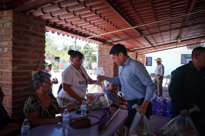 Ruta del bienestar briandando apoyo al grupo de adulto mayor 