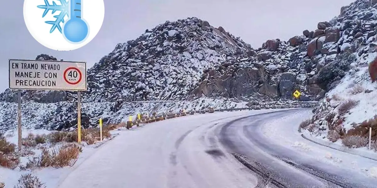 En la carretera de La Rumorosa se ha presentado la caída de nieve por el frente frío 35. Foto: El Sol de México / Edición: TBN