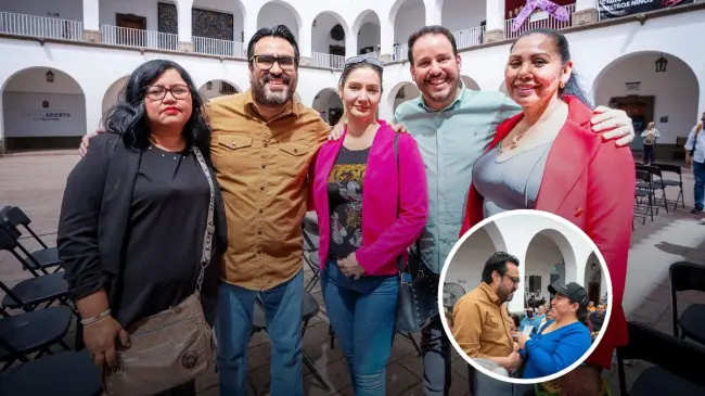 El secretario de Economía del Estado, Ricardo Velarde Cárdenas y el alcalde de Culiacán Juan de Dios Gámez Mendívil, entregando el apoyo a los comerciantes y tianguistas. Foto: cortesía.