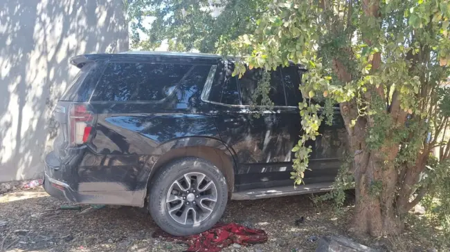 Operativo en Villa Juárez: Aseguran drogas, armas y una placa balística.