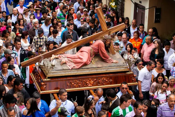 Conoce los detalles acerca del Sábado de Gloria. Foto: iStock. 