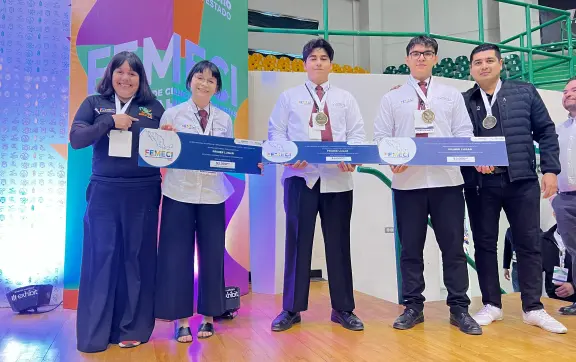 CECyTE Sinaloa obtiene primer lugar en la Feria Mexicana de Ciencias e Ingenierías con un estudio sobre el Guamúchil