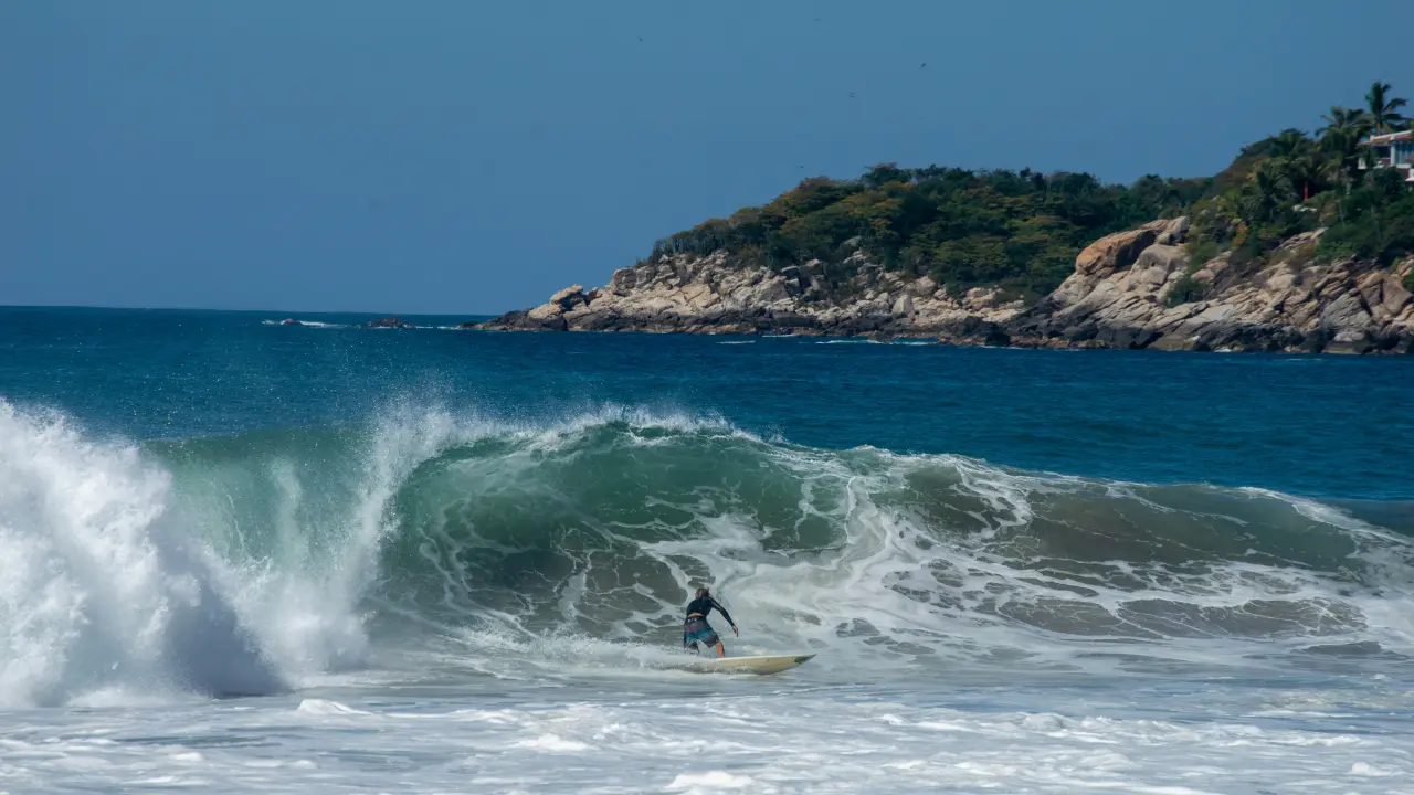 Estos son los detalles acerca de la Playa en Oaxaca ideal para surfear. Foto: Unsplash.