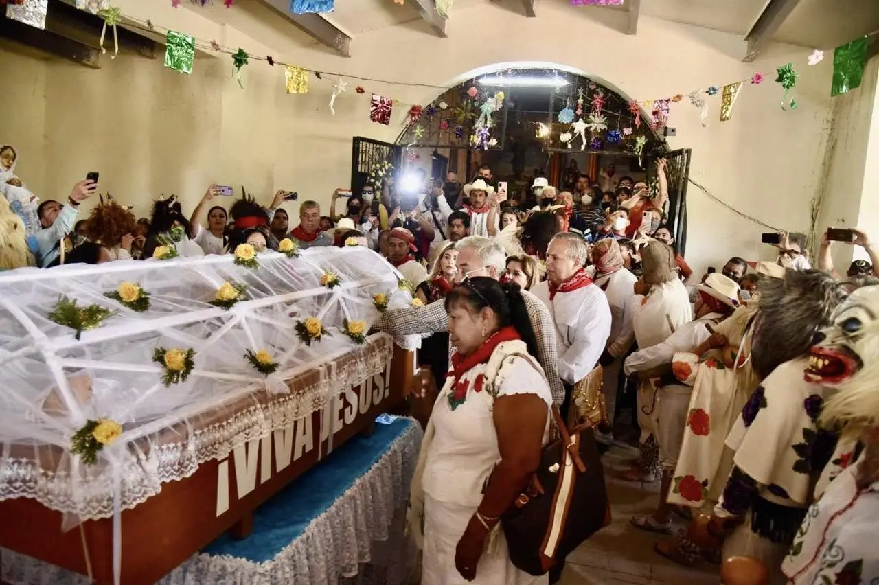La Directora de Pueblos Indígenas del Ayuntamiento de Ahome, Silvina Valenzuela, invitó a vivir las fiestas tradicionales yoremes. Foto: cortesía.