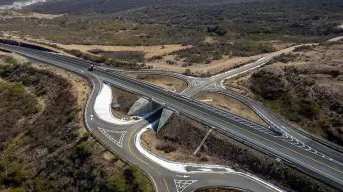 ¿Cuánto tiempo se hace desde Oaxaca a Puerto Escondido a través de la nueva autopista?