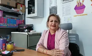 Maestra América Flores: 43 años forjando educación en Los Ángeles, Culiacán