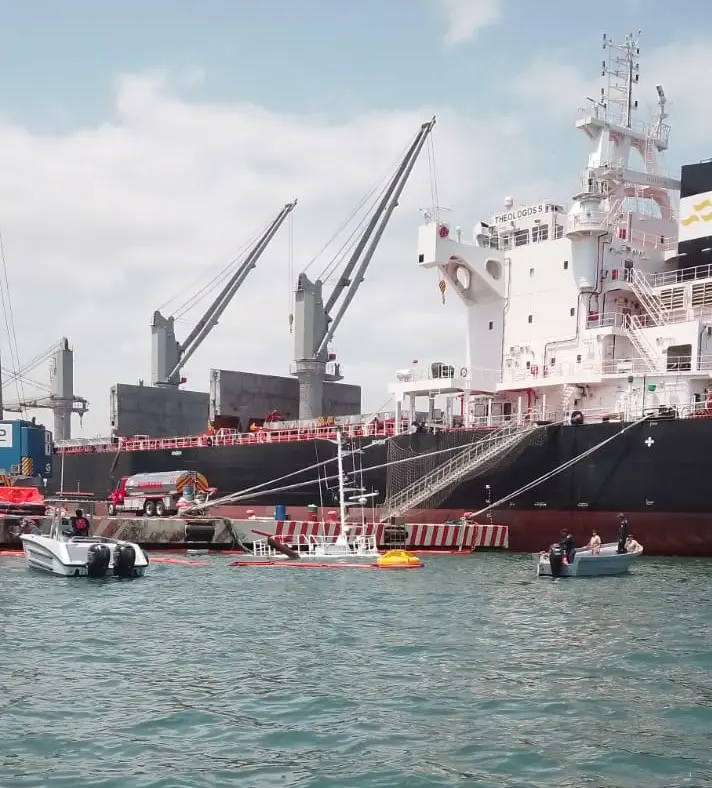 Esfuerzos conjuntos de Marina y ASIPONA garantizan la protección del mar en Veracruz