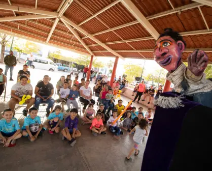 El parque de La Palapa cobra vida con teatro, títeres y circo para los niños de Alturas del Sur