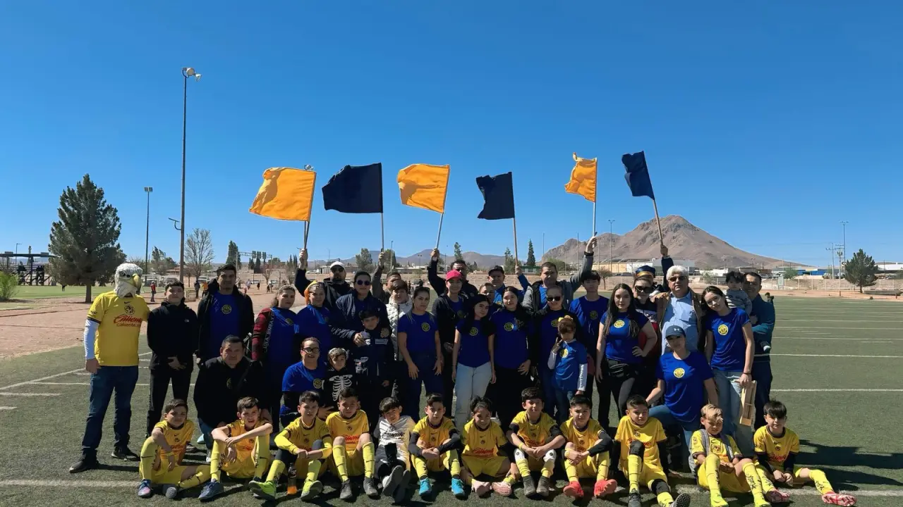 Los jugadores del Nido Águila participaron en la Apple Cup.