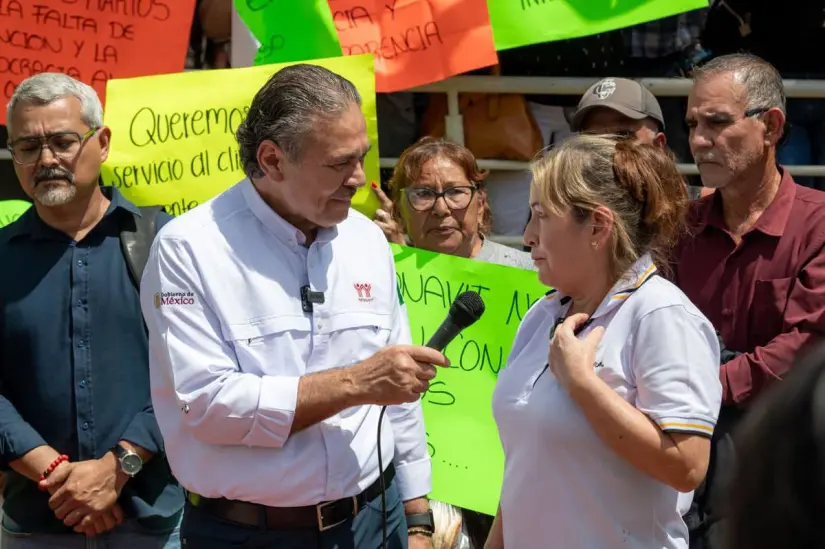 Octavio Romero Oropeza durante su visita a Culiacán.