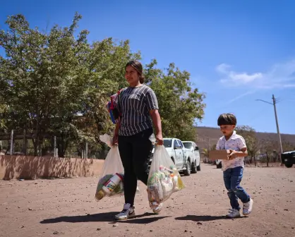 DIF Culiacán apoya a familias de Tacuichamona con despensas y calzado escolar