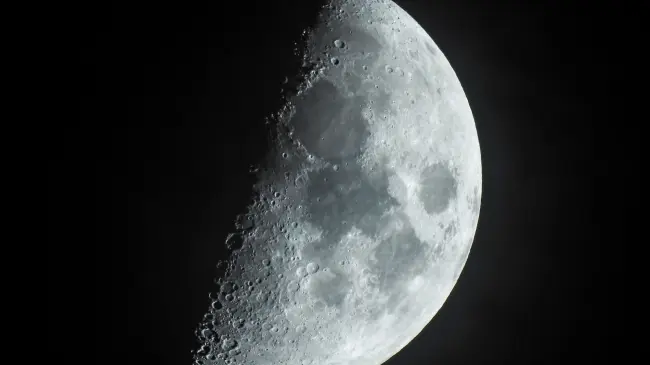 La luna es el único satélite natural de la Tierra. Foto: NASA