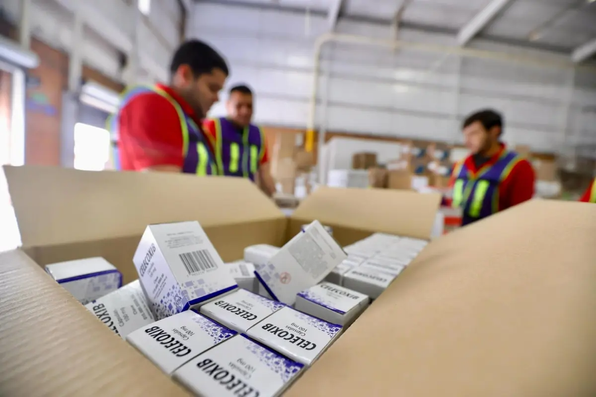 El gobierno de Sinaloa afirma que el abasto de medicamentos y la atención gratuita está garantizada.