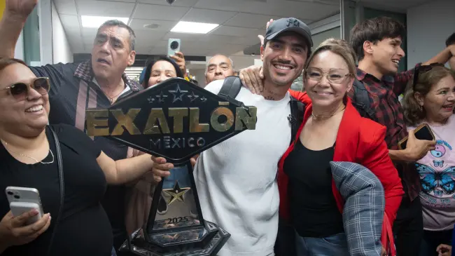 El triunfo de “Mono” Osuna en Exatlón México 2025 lo consagra en la historia del reality de competencia deportiva e inspira a nuevas generaciones de atletas. Foto:IMDEC
