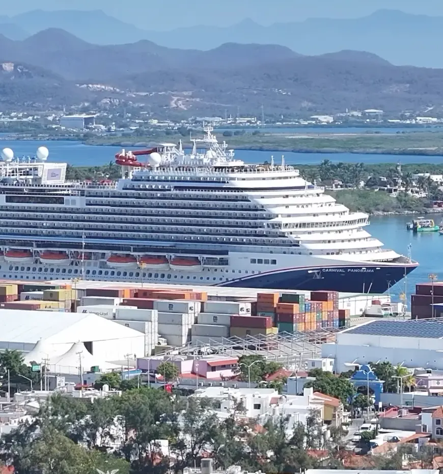 Llegan cruceros turísticos al puerto de Mazatlán. Foto: cortesía.
