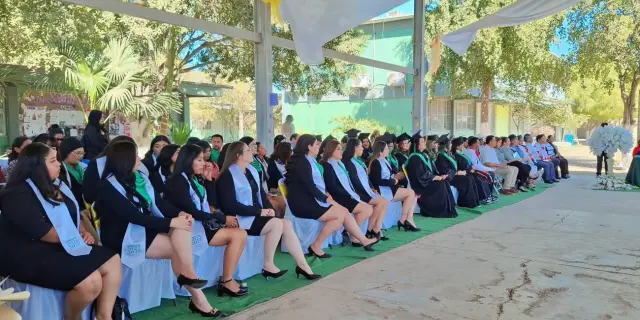 Sale la Primera Generación de Psicólogos y Educadores graduados en Villa Juárez, Navolato