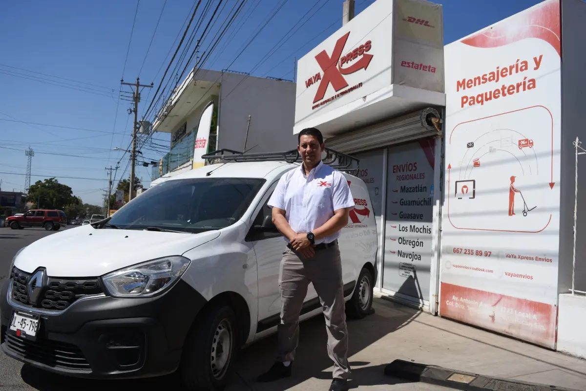 VAYAXPRESS Paquetería fue fundado por Saúl Alfonso García Mendoza, el 1 de agosto de 2022.