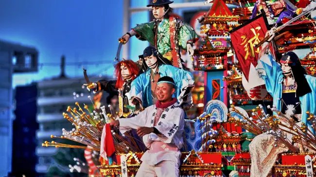 Carroza en un festival en Japón. Foto. Pixabay.